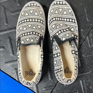Black Poppy Women's Black and White Slip-On Shoes